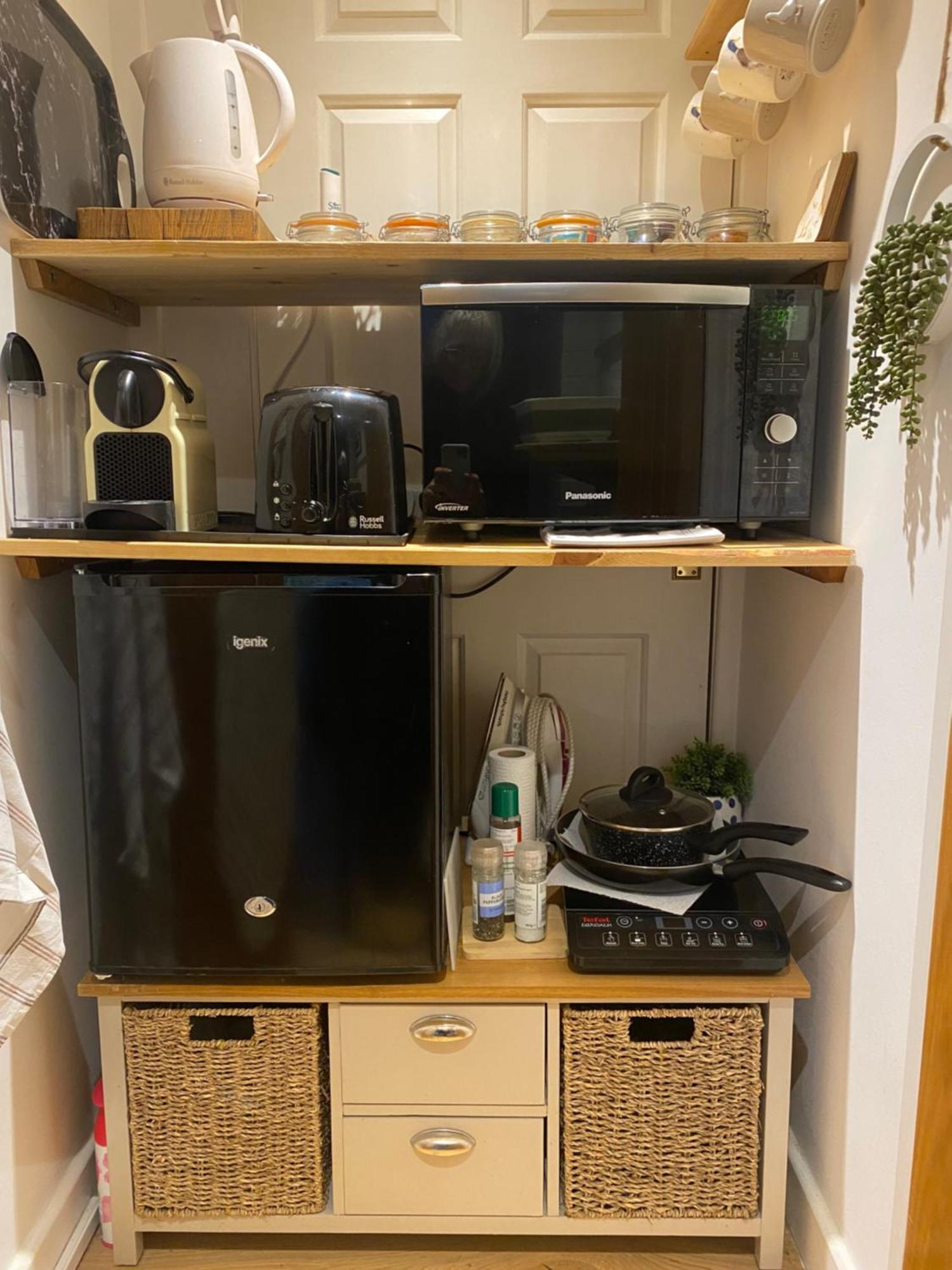 'The Den' Self Contained One Bedroom Annexe. Стокбридж Екстериор снимка